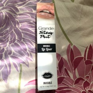 New Grande Stay Put Invisible Lip Liner